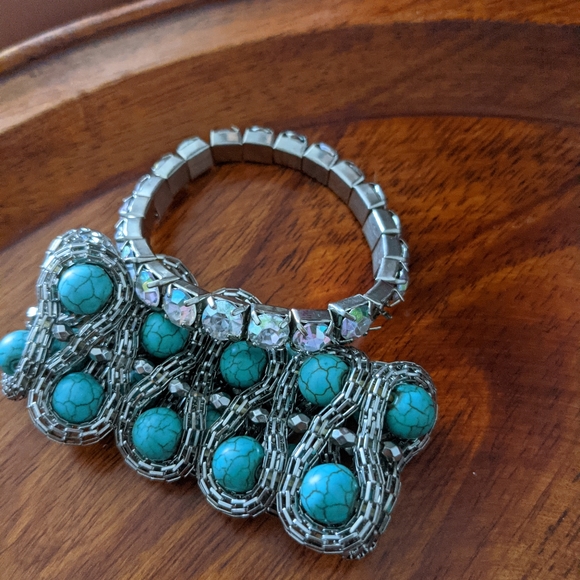 Combo of ear rings - Picture 8 of 16